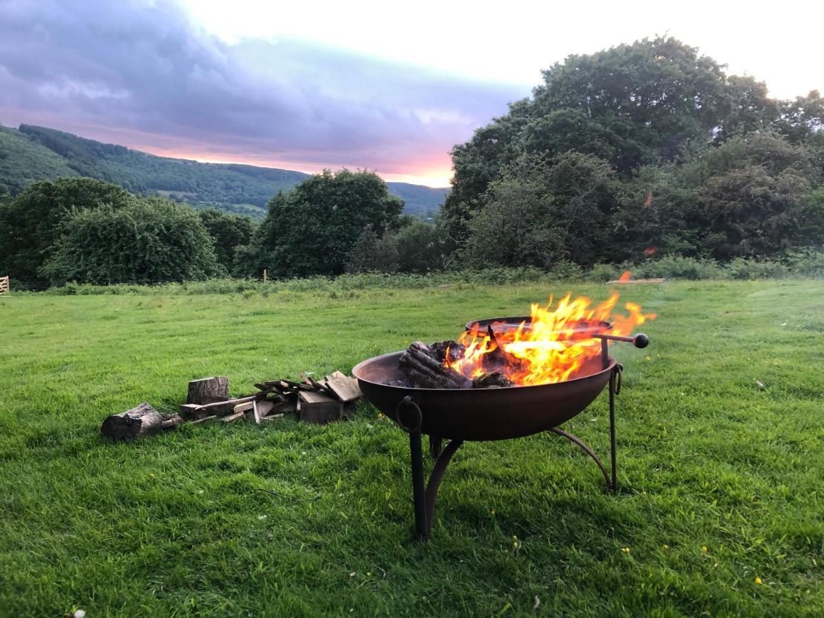 Black Mountains Glamping Hotel Abergavenny Eksteriør billede
